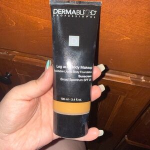 Dermablend Leg and Body Makeup - Tan Honey 40W & Light Natural 20M BARLEY USED